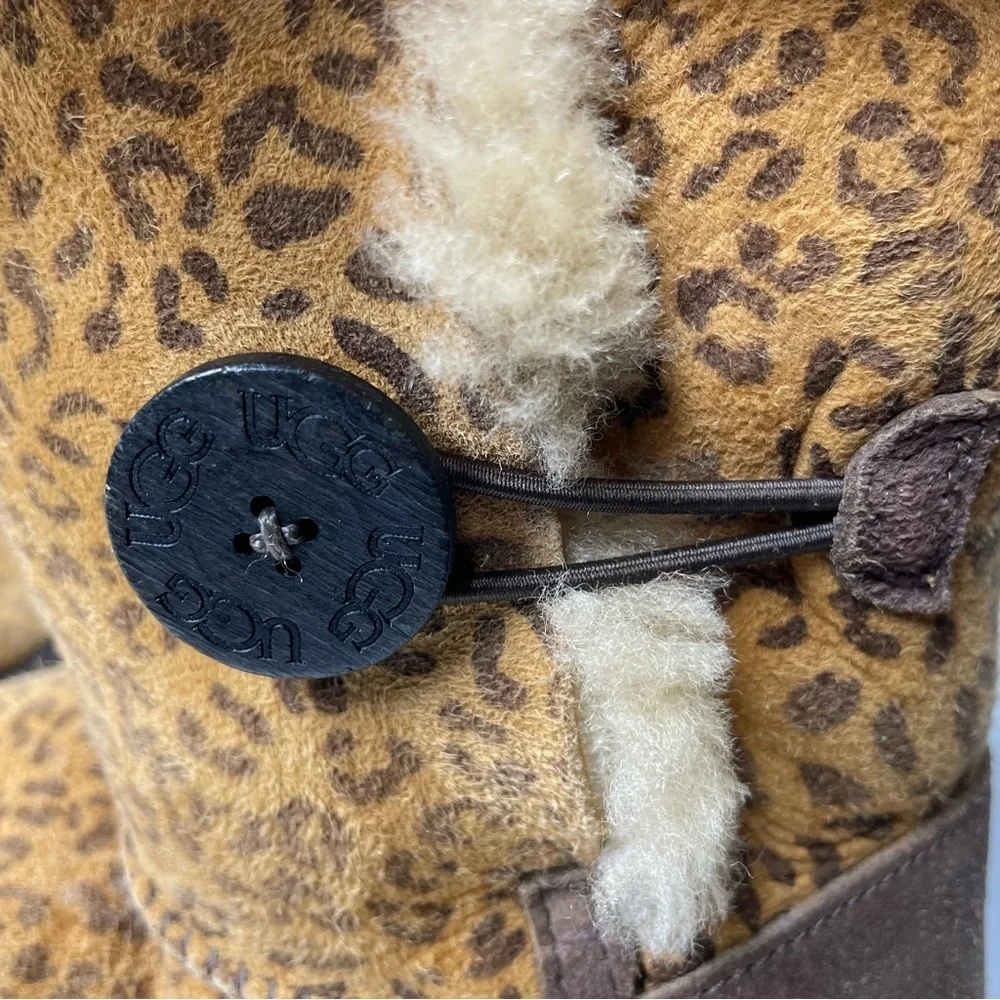 UGG Australia Bailey Button Leopard Print Sheepskin Boots Women’s Size 7
